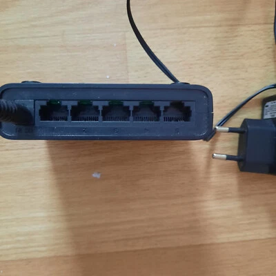 Edimax ES-3305P 5-Port (Switch) - Bild 1 von 4