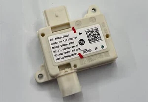 2019-2020 Kia Optima Sedan Passenger Side Occupant Sensor Module 88952-D5500 OEM - Picture 1 of 5