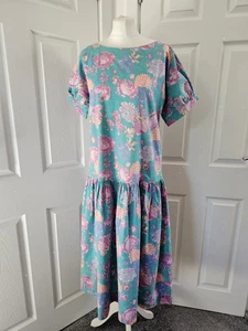 Vestido de té Laura Ashley vintage años 80 estampado floral verde talla 14 hecho en Reino Unido - Imagen 1 de 13