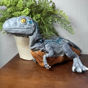 Jurassic World REALFX Bebé Azul Hiperrealista Dinosaurio Animatrónico Juguete Marioneta - Imagen 1 de 24