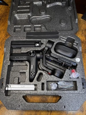 Zhiyun WEEBILL LAB 3-Axis Handheld Gimbal Stabilizer for Mirrorless Cameras - Image 1 of 3