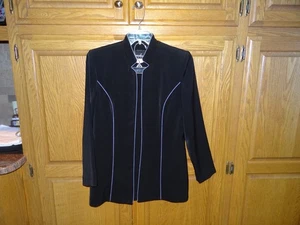 Positive Attitude Negro con Chaqueta Azul Piping y Falda Negra Talla 6 P - Imagen 1 de 3