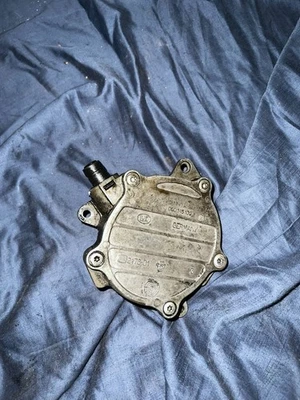 Bomba de vacío de refuerzo de freno 2006-2008 vw GTI, Golf, JettaPassat Audi 2006-2008 a3,a4 Foto 1 de 2