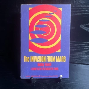 The Invasion from Mars - A Study in the Psychology of Panic (1966, Hadley, PB) - Picture 1 of 7
