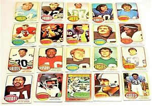 LOT OF 20 1976 TOPPS FOOTBALL CARDS