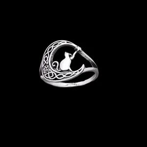 Anillo de plata esterlina gato en luna creciente - diseño de nudo celta, amante de los gatos... - Imagen 1 de 8