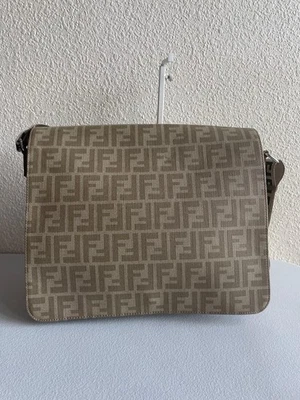 Bolso Mensajero Unisex de Lona FENDI ZUcca Foto 1 de 4