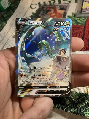 Rayquaza V Evolving Skies 194/203 Holo Ultra Raro Carta Arte Antiguo Pokémon Casi Como Nuevo Foto 1 de 4