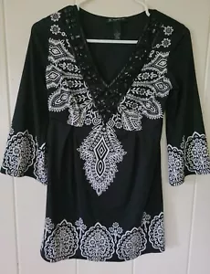 INC Damen Top Tunika P schwarz weiß Geo Perlen V-Ausschnitt 3/4 Arm Pull Over S - Bild 1 von 6