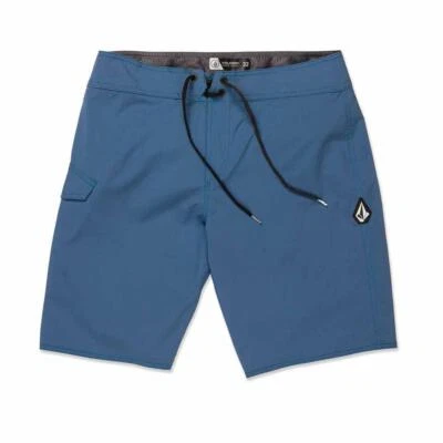 Pantalones cortos modernos lisos Volcom Lido baúles envejecidos azul índigo Foto 1 de 4