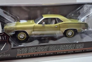 1970 Plymouth 'Cuda 440 Highway 61 Diecast 1:18 Car - Lime Green - Picture 1 of 7