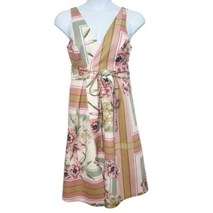 NUEVO CON ETIQUETAS ASOS DESIGN Vestido midi a cuadros florales ajuste acampanado sin mangas tejido buceo 10 aberturas - Imagen 1 de 12