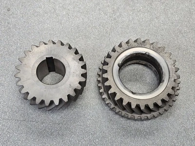 BONITO JUEGO DE ENGRANAJES ORIGINAL USADO PORSCHE 356 356A 23:26 3B 3ª VELOCIDAD 725 #37 Foto 1 de 4