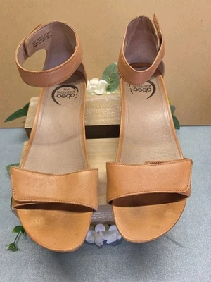 Abeo Bio System Inez Womens Size 8N Tan Leather Casual Wedge Sandals - Image 1 of 4
