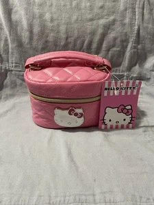 NEU Sanrio Hello Kitty rosa Make-up Box Quilt-ähnliche Mini Handtasche mit Gold/Rosa Kette - Bild 1 von 5