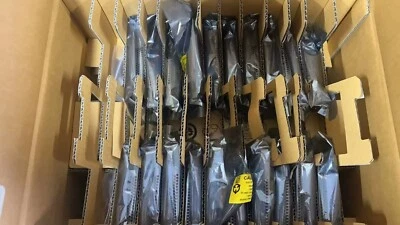 New BroadCom LSI MegaRAID 9440-8i 12Gb/s SAS/SATA/NVME RAID Controller Card - Image 1 of 2