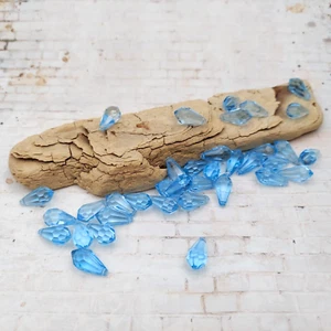 Faceted Plastic Teardrops 32/pack Little Blue - Picture 1 of 3