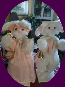 RABBITS SET WHITE 24" EASTER ANIMATION 1989 DISPLAY RARE IN BOX ON 8"X7.5"BASE   - Picture 1 of 12