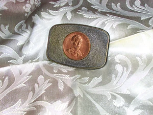 Vintage John Wayne - American - Coin Medallion Western Belt Buckle 3x2"(jewel 1) - Picture 1 of 3