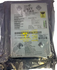 Disque dur 9W1021-030 IDE Seagate ST320014A 100236888 292050-001 - Photo 1/2