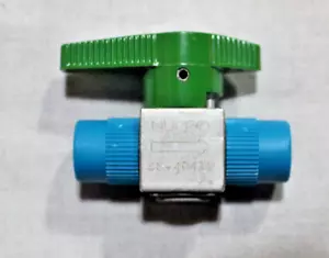 SWAGELOK / NUPRO 1/4 TURN VALVE END CONNECTIONS 1/4in. MPT SS-4P4T2 NEW. - Picture 1 of 3