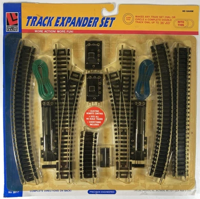 Life-Like Trains HO Track Expander Set Converts an Oval to a Double Oval Track - Image 1 of 4