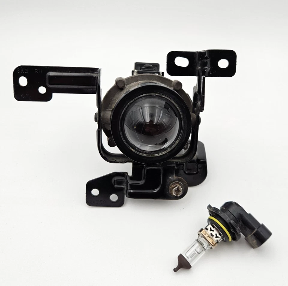 Passenger Side Halogen Fog Light Assembly Fits 2020-2022 Kia Soul OEM 92202K0000 - Image 1 of 4