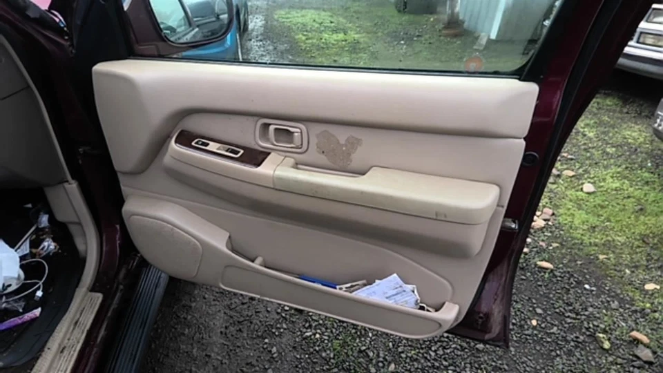 PATHFINDR 2002 Front Door Trim Panel 31345275 Foto 1 de 4