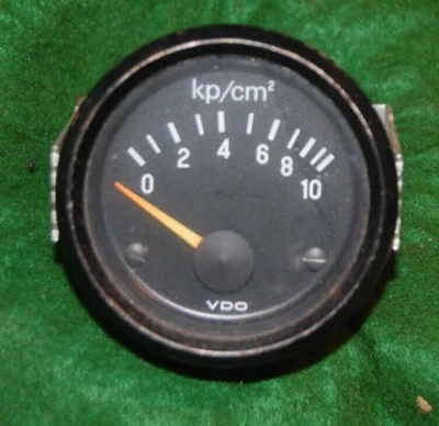 VDO Oil pressure gauge, '76-'80 Porsche 924 Turbo, 477919551 - Image 1 of 3