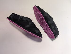 Sorel Women's Go Bodega Run Camo Slippers Black and Pink size 5 NWOT