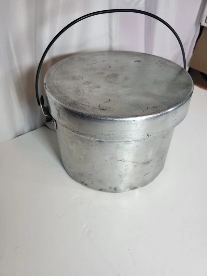 Vintage Undbranded Camp Cooking Set. Cookware,  Plates Plastic Cups  - Image 1 of 4