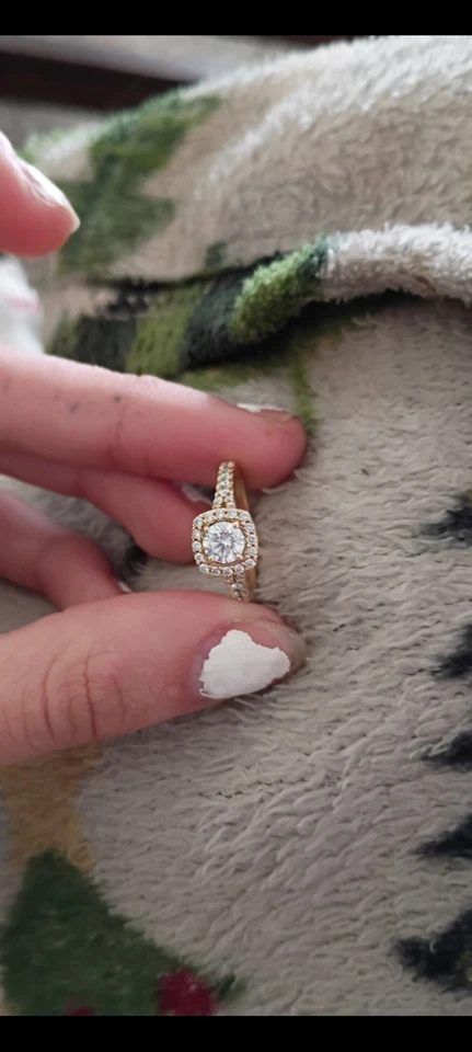 14K Yellow-Gold Ring Containing 1 Lab Created Center Diamond & 38 Side Diamonds - Image 1 of 1