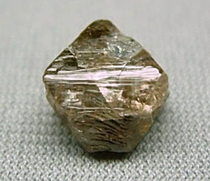 3+ Karat 1 SELTENE SCHÖNHEIT natürliche ungeschliffene GROBDIAMANTEN OCTAEDER Kanada EDELSTEIN Schatz - Bild 1 von 2