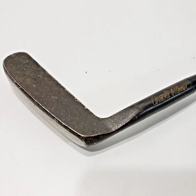 Putter de brida desplazada de colección Arnold Palmer Personal AP 40 35" acero inoxidable diestro Foto 1 de 4