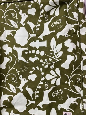 Funda de cama/edredón verde Molly Mutt para perro. 27”x23”x5” Foto 1 de 2