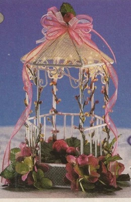 Nuevo centro de mesa vintage Wilton de metal blanco iluminado, stock # 1006-223 Foto 1 de 4