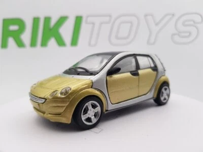 Smart Forfour New Ray 1/43 - Immagine 1 di 2