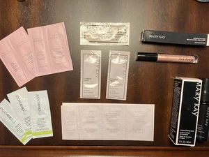 Mary Kay Lip Gloss Finishing Spray and samples Timewise Clearproof  - Picture 1 of 6