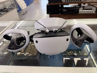 Sony PlayStation PS VR2 Headset Sense Controllers VR - White - Image 1 of 4