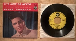45 7" FRENCH EP ELVIS PRESLEY IT'S NOW OR NEVER RED BANNER 1st NUMBER - Picture 1 of 2