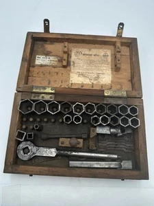 Antique Starrett 443-B Ratchet Wrench Socket Set Circa 1916 Incomplete Wood Box - Picture 1 of 23