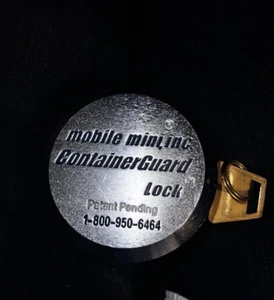 Mobile Mini Inc. Container Guard Heavy Duty Trailer Lock With Key - Bild 1 von 4