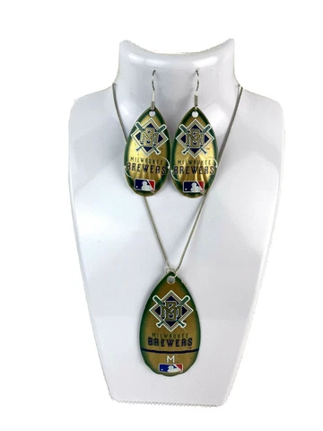 Milwaukee Brewers Team Logo Vintage Teardrop Spinner Earrings &/ Necklace Set Cover