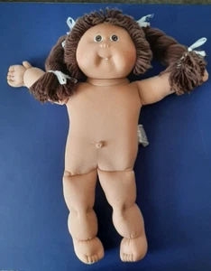Vintage 1985 Coleco Cabbage Patch Doll Brown Hair BrownEyes Girl Puppe no clothing - Bild 1 von 16