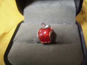 Damen Roter Emaille Apfel Anhänger 2,6 Gramm - Bild 1 von 2