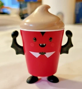 Wendy’s Frosty Frights FROSTY BITE Rojo Comida para Niños Halloween Vampiro Juguete 2024 - Imagen 1 de 2