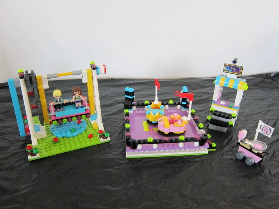 Lego 41133 Friends AMUSEMENT PARK BUMPER CARS complete - Image 1 of 4