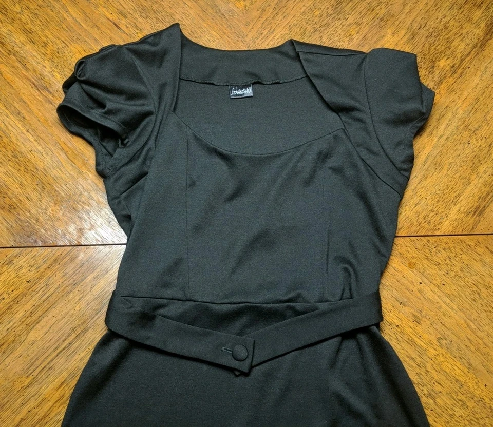 Vestido Fredericks Of Hollywood Negro Manga Gorra Hasta la Rodilla Cuello Redondo 30Wx38L Foto 1 de 4