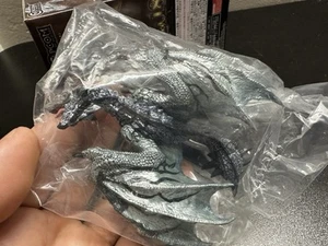 Silver Rathalos Monster Hunter Figure Builder Blind Box Figure Capcom Vol.18 - Picture 1 of 3