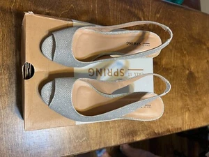 Call It Spring Jebediaha Special Occasion women's size 6 silver Shoe - Picture 1 of 6